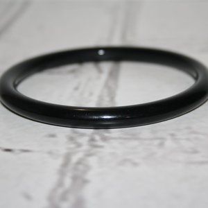 Chunky vintage black plastic bracelet 7"